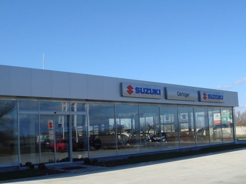 Autosalón Suzuki, Komárno